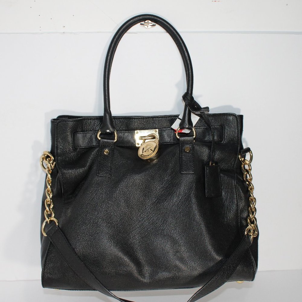 Michael Kors Hamilton Large Black Saffiano Leather - like new with lock